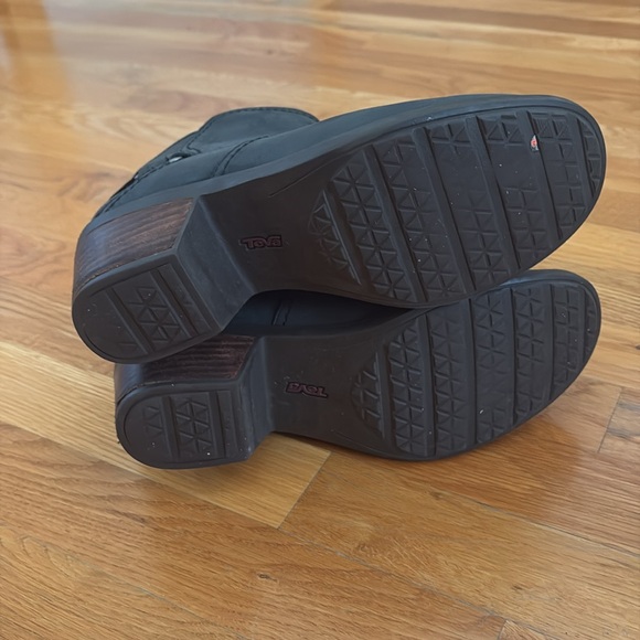 Teva Foxxy Waterproof Ankle Boot - 8.5 - Picture 4 of 6